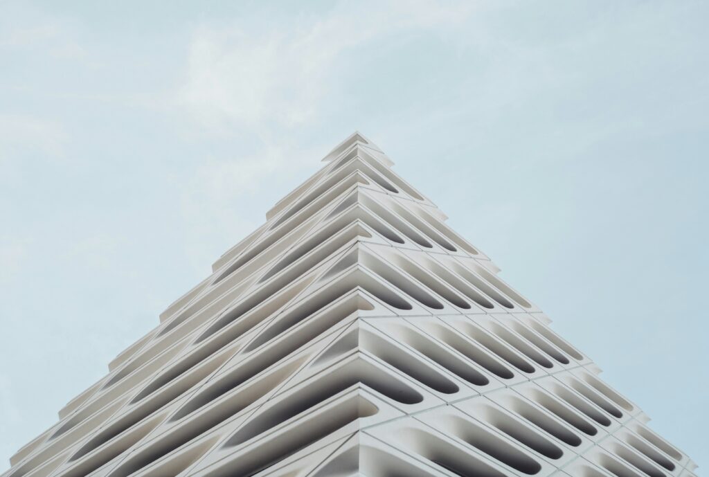 The corner of one building showcasing excellent architecture
